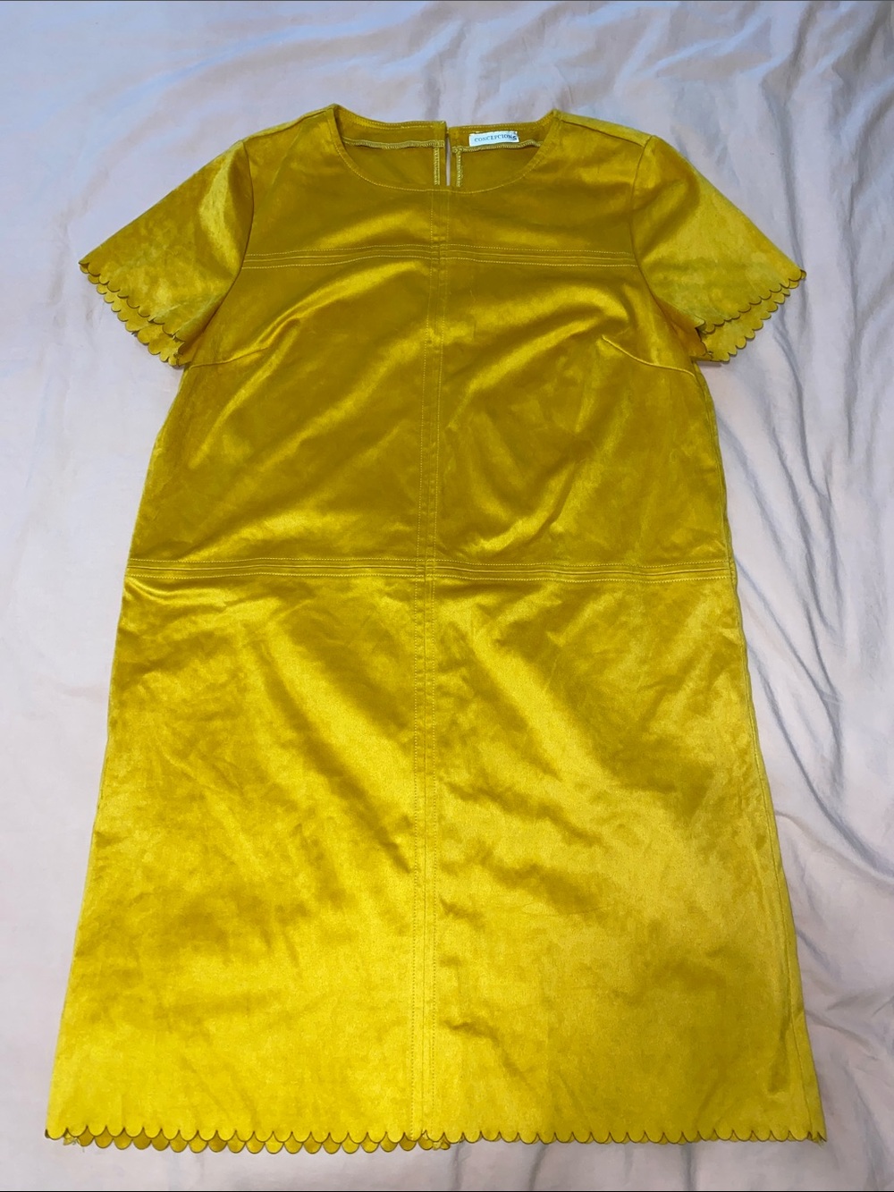 Women’s Scallop-Trim Short Sleeve Shift Dress in Mustard Yellow